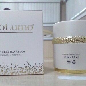 NEOLUMO 2-SYNERGY ANTI-PIGMENTATION CREAM-VITAMIN C & E+MEDIATONE-1.7 oz / 50 ml
